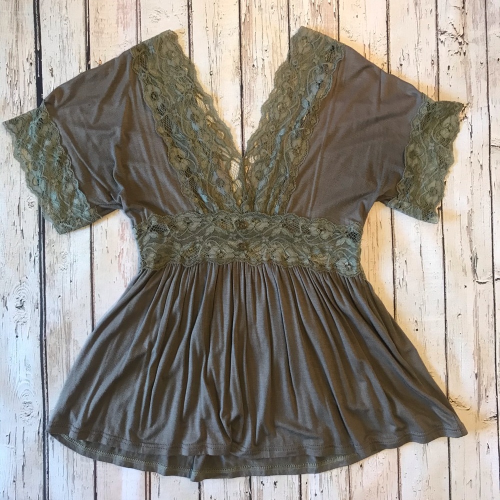 Lacy Deep V Blouse - Picture 2 of 5
